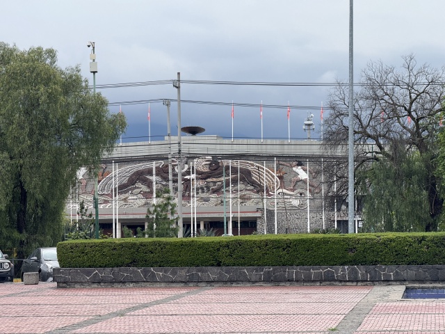 2025/06(June)/Tequila-Mexico-City-with-Seeleys/640x480_2025-06-18-Mexico-295-Olympic-Stadium.JPG