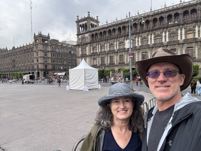 2025/06(June)/Tequila-Mexico-City-with-Seeleys/640x480_2025-06-19-Mexico-348-City-Square-Suzi-Travis.JPG