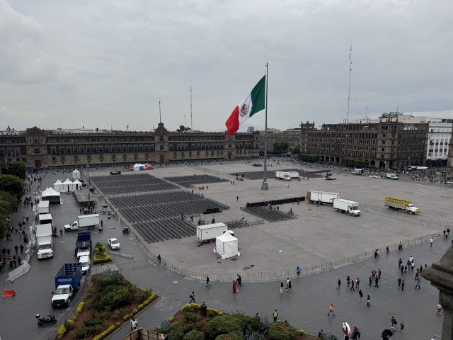 2025/06(June)/Tequila-Mexico-City-with-Seeleys/640x480_2025-06-19-Mexico-355-City-Square.JPG