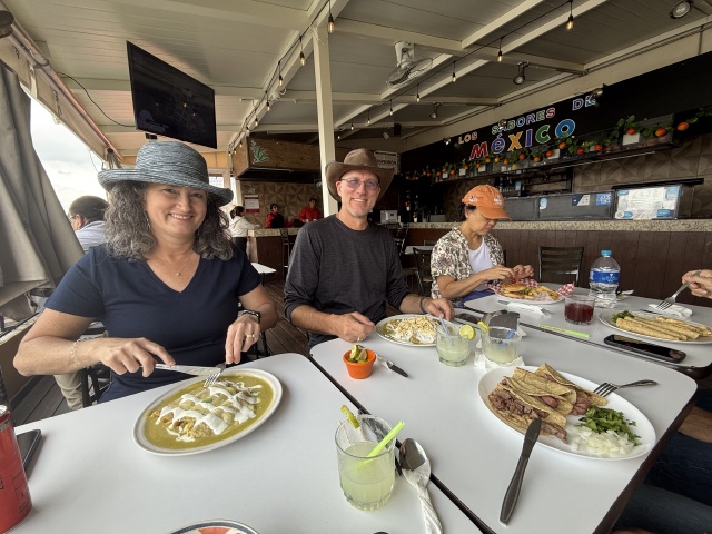 2025-06-19-Mexico-367-City-Square-Suzi-Travis-Tina-worst-meal.jpg