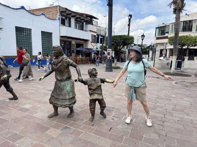 2025-06-15-Mexico-104-Tlaquepaque-Suzi.JPG