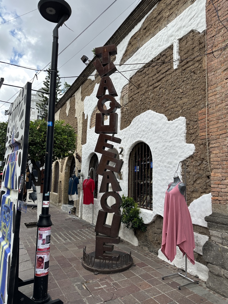 2025/06(June)/Tequila-Mexico-City-with-Seeleys/800x600_2025-06-15-Mexico-116-Tlaquepaque.JPG
