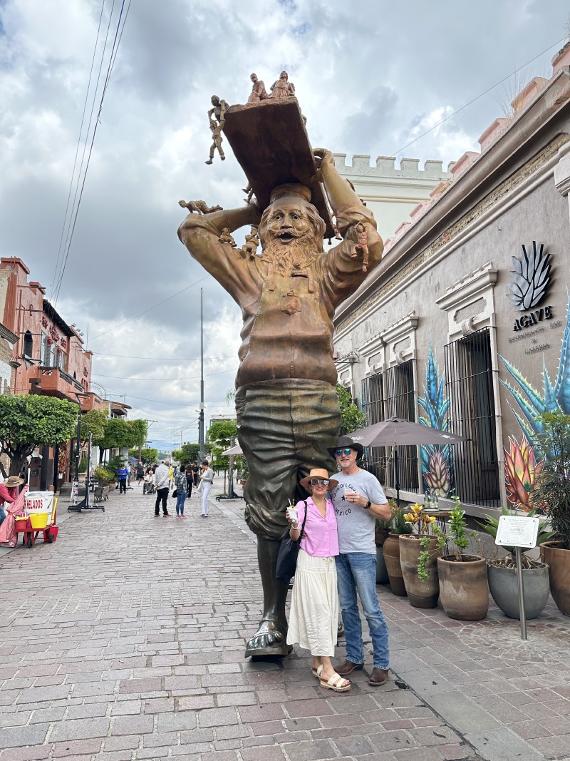 2025-06-15-Mexico-121-Tlaquepaque-Graciela-Mike.JPG