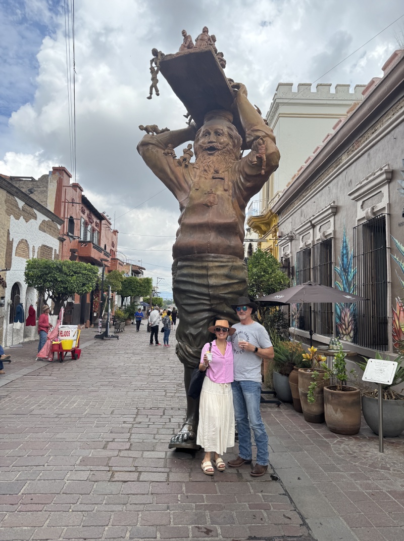2025-06-15-Mexico-122-Tlaquepaque-Graciela-Mike.JPG
