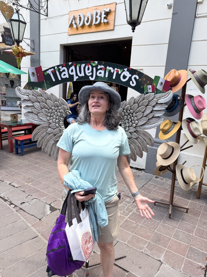 2025-06-15-Mexico-145-Tlaquepaque-Suzi.JPG
