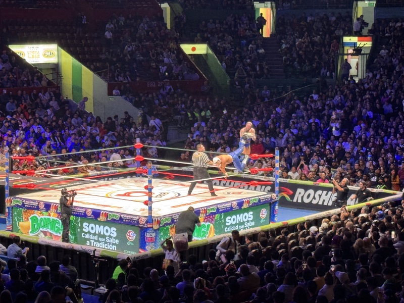2025/06(June)/Tequila-Mexico-City-with-Seeleys/800x600_2025-06-17-Mexico-223-LuchaLibre.JPG