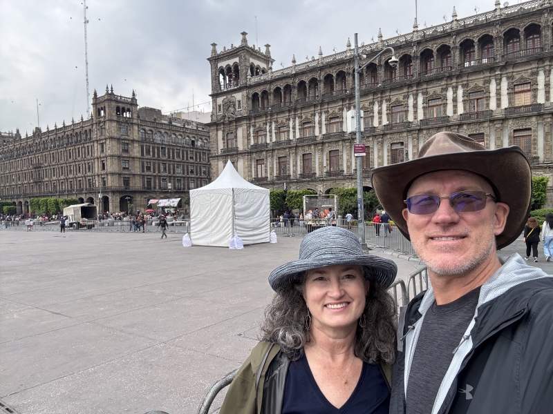 2025-06-19-Mexico-348-City-Square-Suzi-Travis.JPG