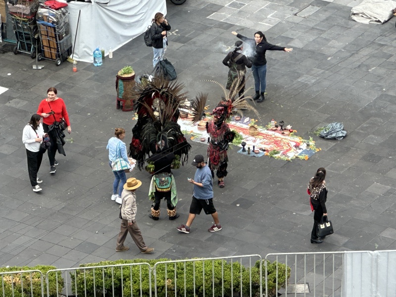 2025-06-19-Mexico-364-City-Square.JPG
