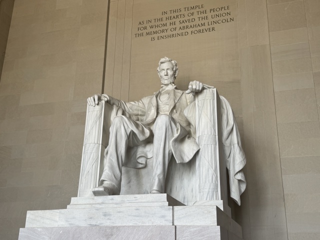 2025/06(June)/Vistra-Washington-DC/640x480_2025-06-04-WashingtonDC-48-Lincoln-Memorial.JPG