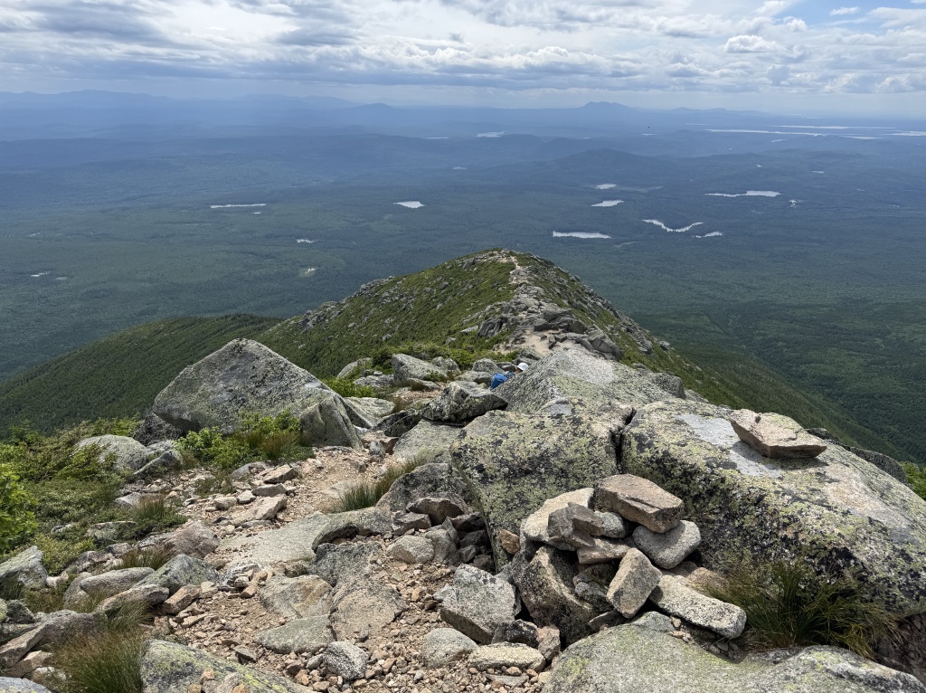 2025/07(July)/Maine-with-Chance-Bianca/1024x768_2025-07-09-Maine-079-Khatadin-Chance.JPG