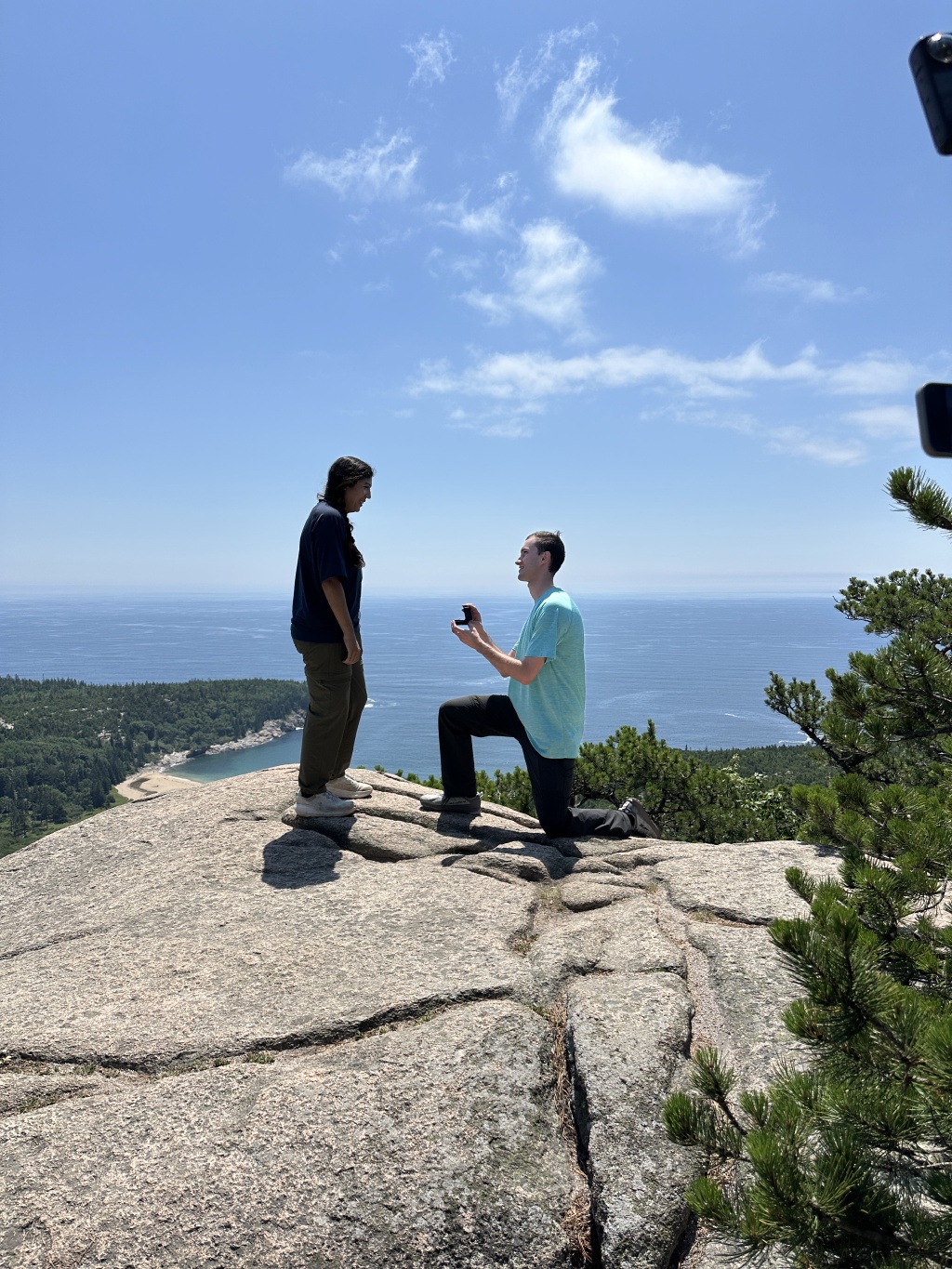 2025/07(July)/Maine-with-Chance-Bianca/1024x768_2025-07-11-Maine-121-Acadia-National-Park-BeeHive-Trail-Bianca-Chance-Engagement.JPG