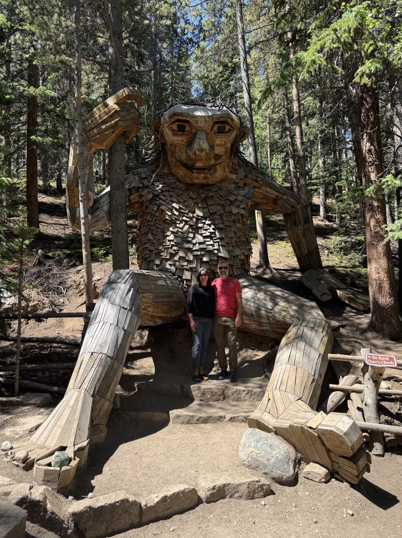 2025/07(July)/Troy-Syndia-visit-Colorado/800x600_2025-07-13-Colorado-06-Isak-Heartstone-Syndia-Troy.JPG