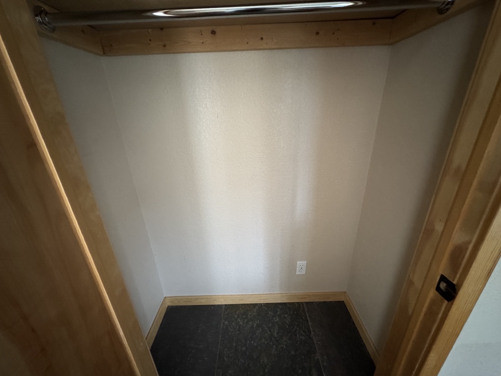 2025/09(September)/House-Pre-Renters/1024x768_2025-09-12-House-Pics-Pre-Renters-020.JPG