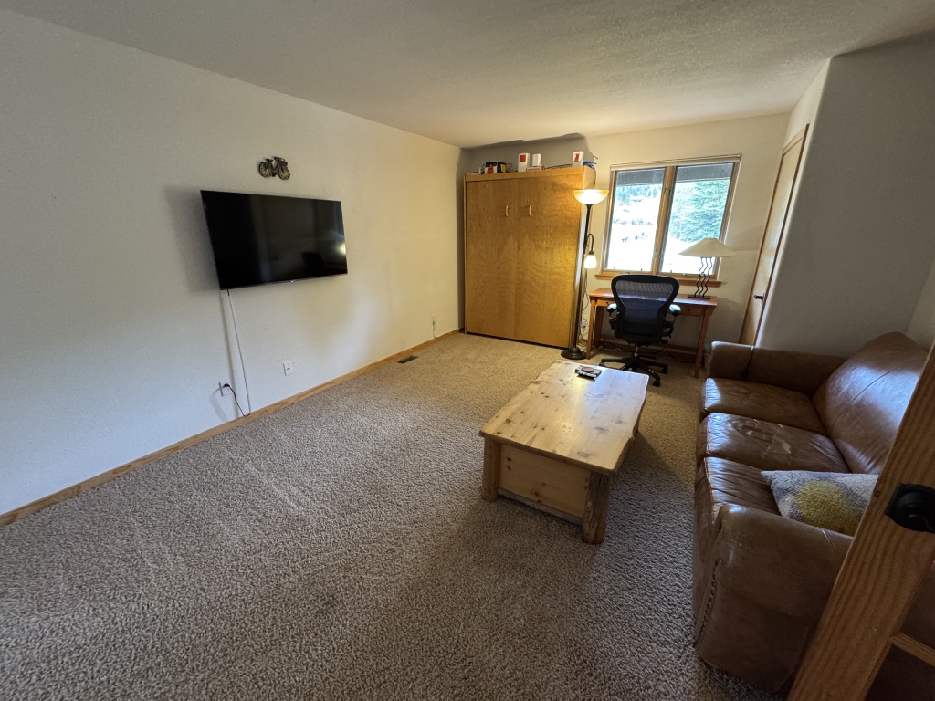 2025/09(September)/House-Pre-Renters/1024x768_2025-09-12-House-Pics-Pre-Renters-024.JPG