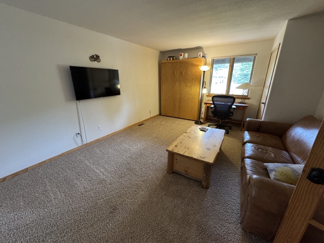 2025-09-12-House-Pics-Pre-Renters-024.JPG