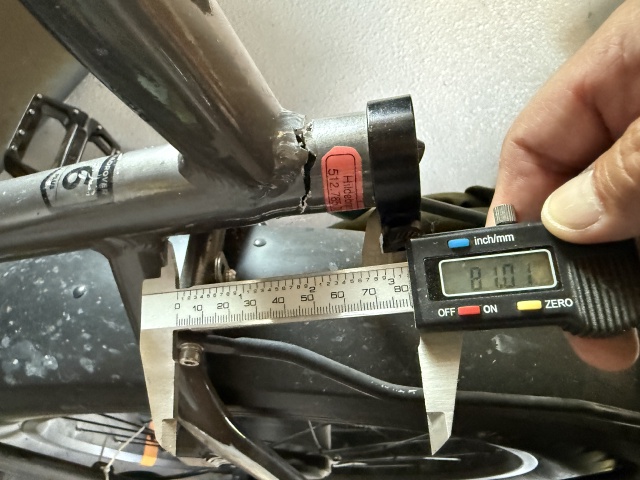 2025/09(September)/Rad-Rover-6-Cracked-Frame/640x480_2025-09-26-RadRover5-Cracked-Frame-seat-Post-12.JPG