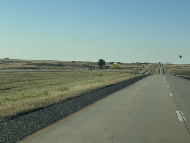 2025/09(September)/Rapid-City-SD-Parent-Visit/640x480_2025-09-06-Rapid-City-Visit-14-Hot-Air-Balloons.JPG