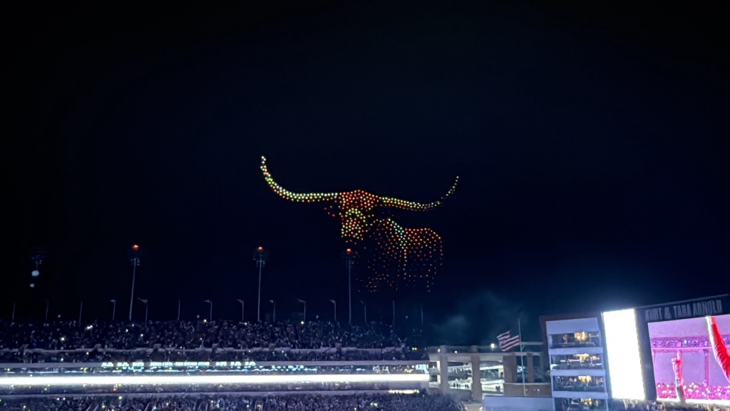 2025-11-28-UT-Football-67-Drone-show.JPG