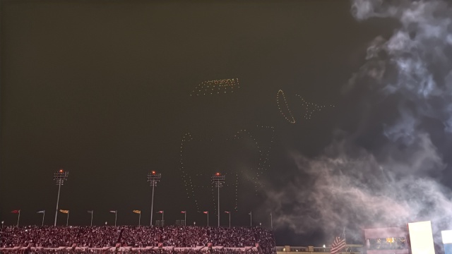 2025-11-28-UT-Football-57-Drone-show.JPG