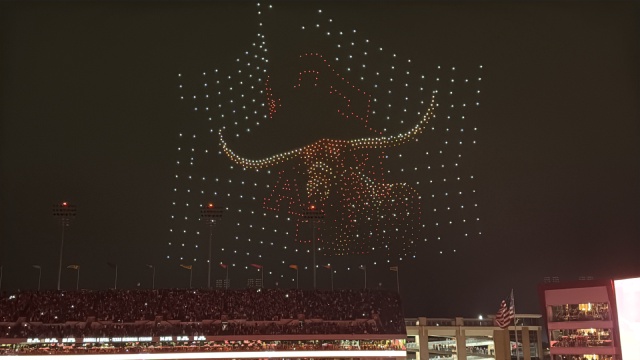 2025-11-28-UT-Football-66-Drone-show.JPG