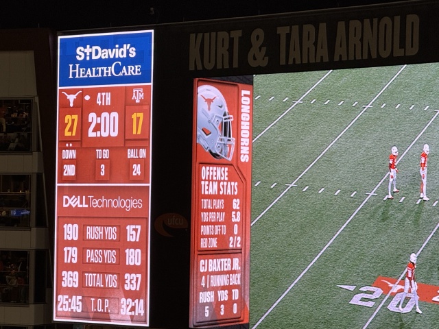 2025/09(September)/UT-Football/640x480_2025-11-28-UT-Football-75-Aggies-losing.JPG