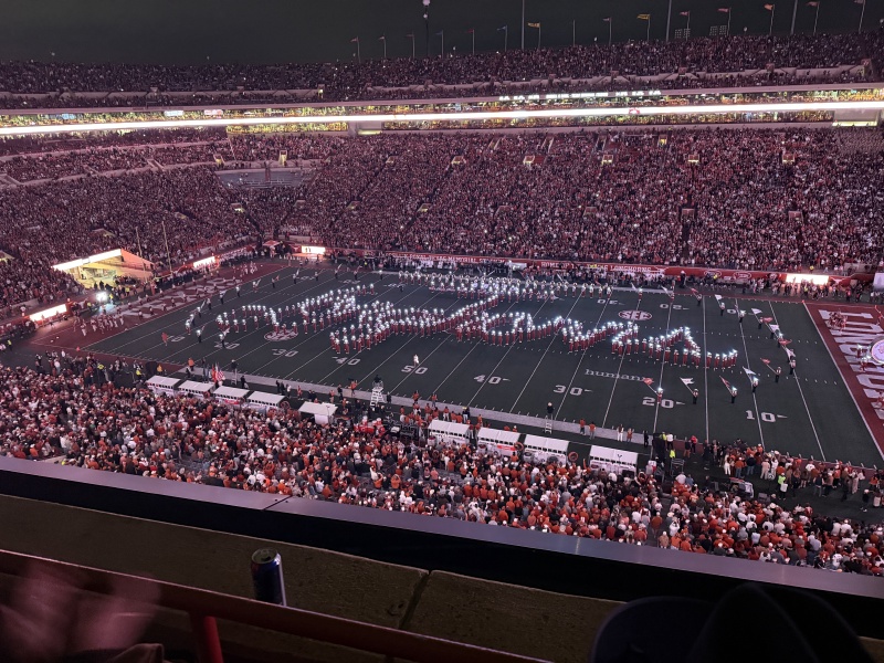 2025/09(September)/UT-Football/800x600_2025-11-28-UT-Football-44.JPG