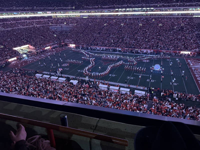 2025/09(September)/UT-Football/800x600_2025-11-28-UT-Football-46.JPG