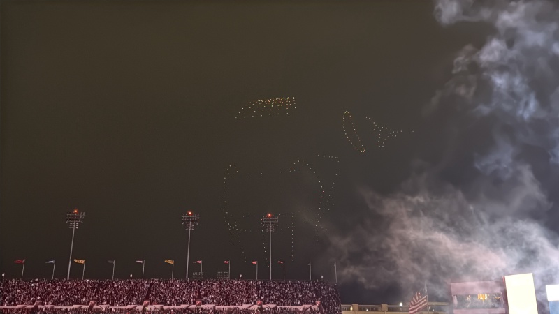 2025-11-28-UT-Football-57-Drone-show.JPG