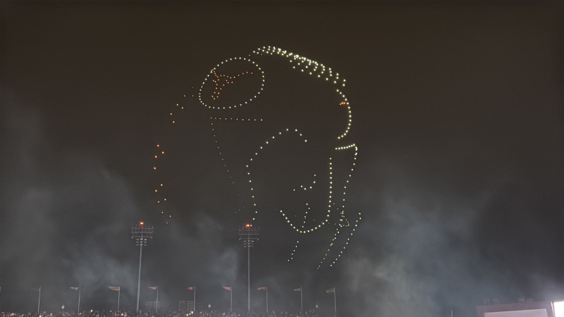 2025-11-28-UT-Football-62-Drone-show.JPG