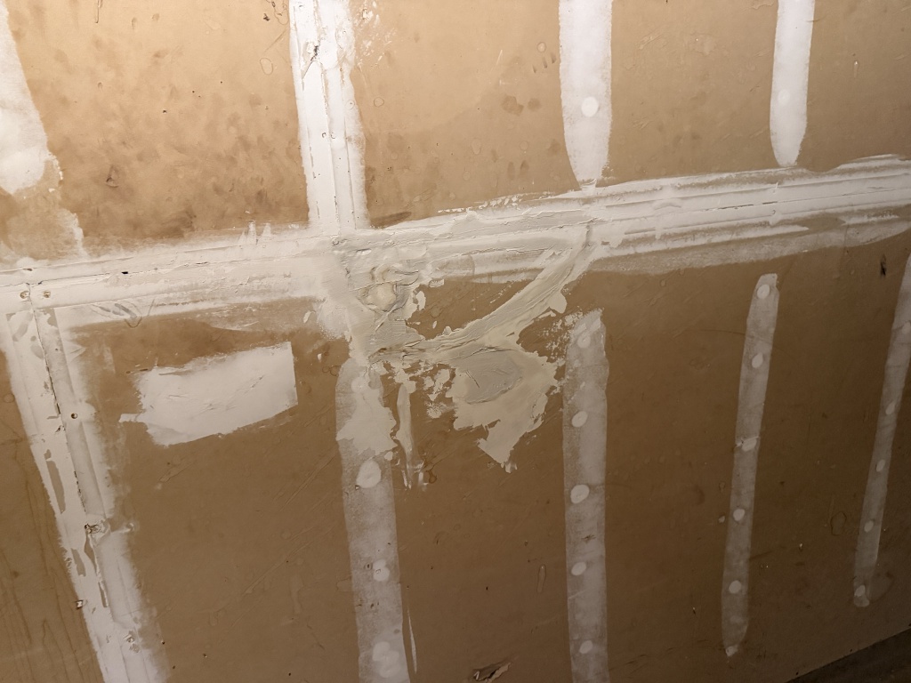 2025/10(October)/Disraeli-Rental-Fixes/1024x768_2025-10-14-Disraeli-Repairs-18.JPG
