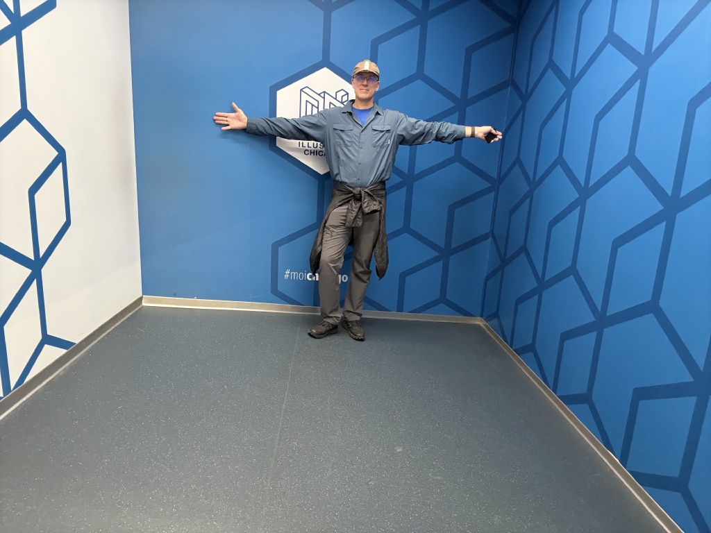2025-10-28-Vistra-Chicago-38-Museum-of-Illusions-Travis.JPG