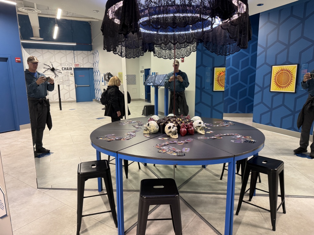2025/10(October)/Vistra-Chicago-DC/1024x768_2025-10-28-Vistra-Chicago-45-Museum-of-Illusions-Travis.JPG