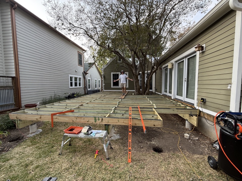 2025-11-19-Ben-Kavita-Deck-Build-21.JPG
