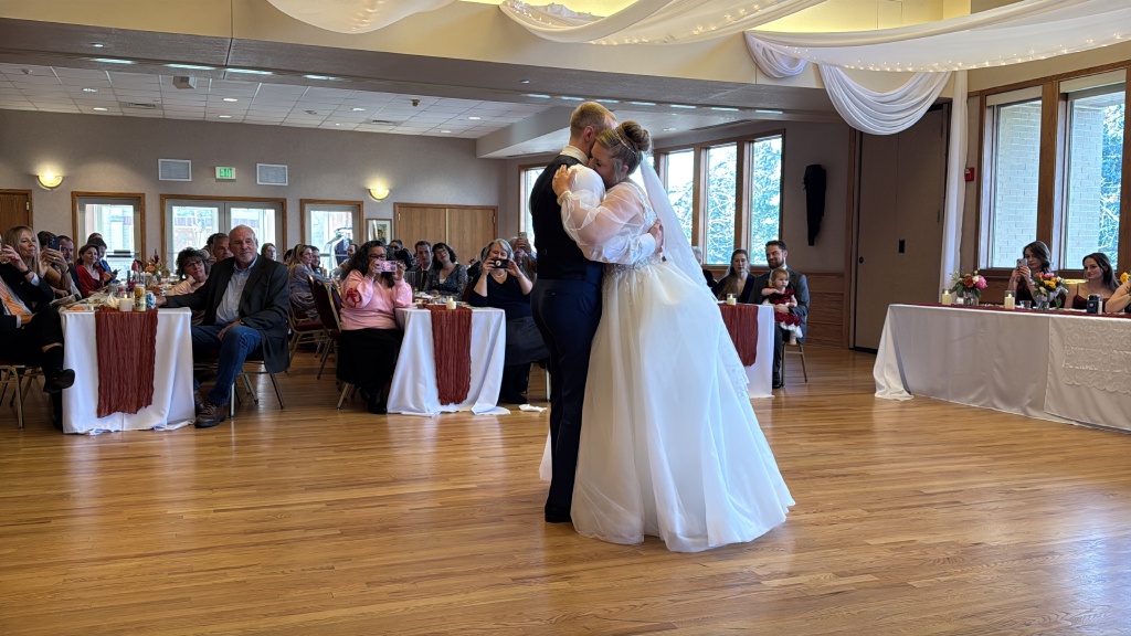 2025/11(November)/McKenzie-Ben-Wedding/1024x768_2025-11-08-McKenzie-BenBeatty-Wedding-013-First-Dance.JPG