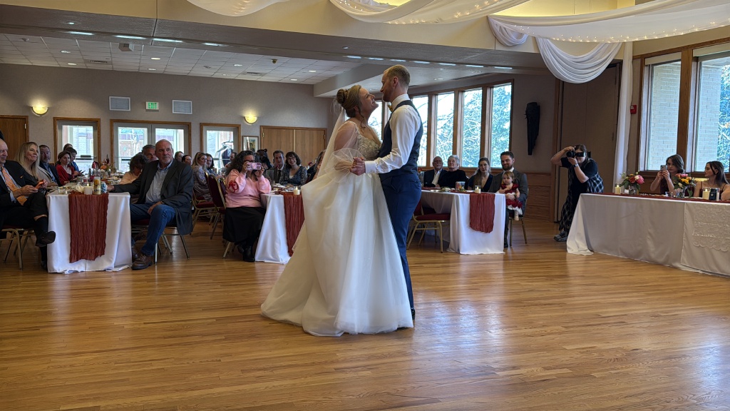 2025/11(November)/McKenzie-Ben-Wedding/1024x768_2025-11-08-McKenzie-BenBeatty-Wedding-016-First-Dance-GOOD.JPG