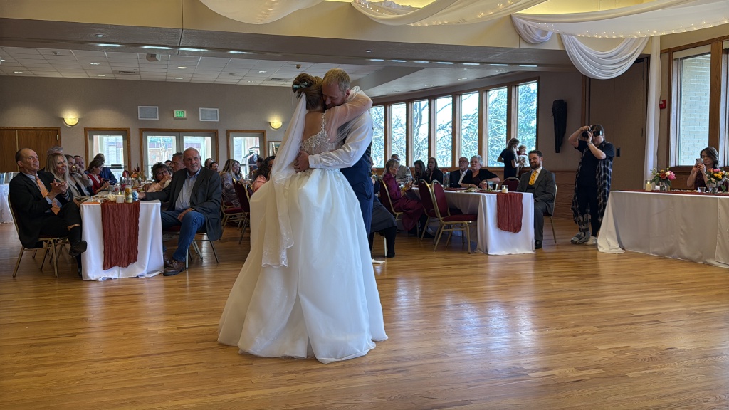 2025/11(November)/McKenzie-Ben-Wedding/1024x768_2025-11-08-McKenzie-BenBeatty-Wedding-020-First-Dance.JPG