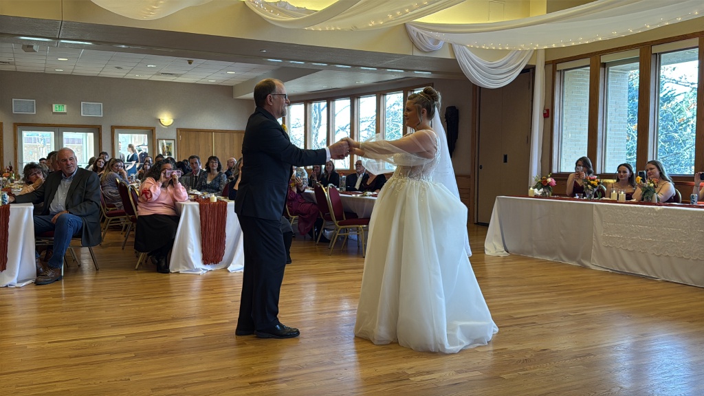 2025/11(November)/McKenzie-Ben-Wedding/1024x768_2025-11-08-McKenzie-BenBeatty-Wedding-039-Father-Daughter-Dance.JPG