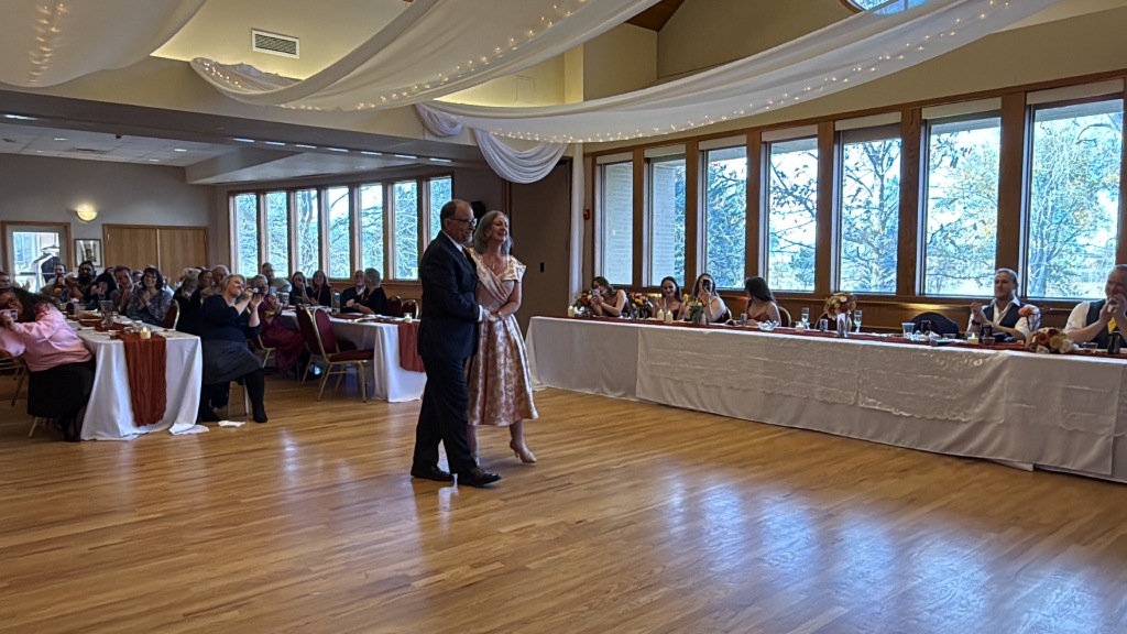 2025/11(November)/McKenzie-Ben-Wedding/1024x768_2025-11-08-McKenzie-BenBeatty-Wedding-046.JPG