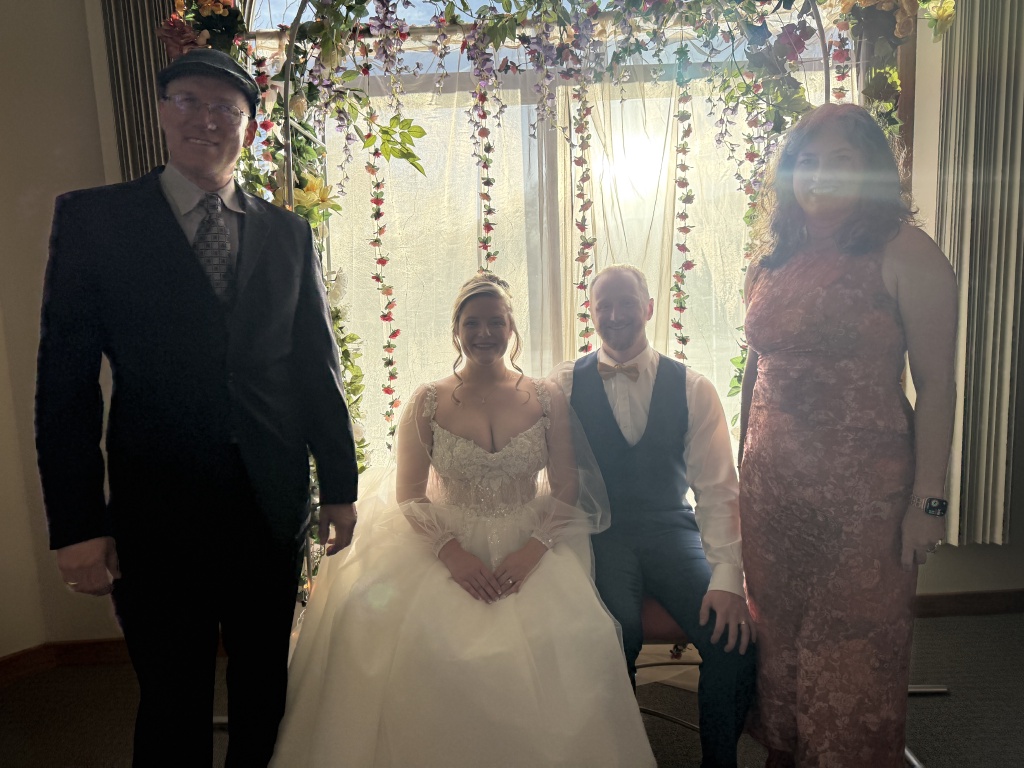 2025/11(November)/McKenzie-Ben-Wedding/1024x768_2025-11-08-McKenzie-BenBeatty-Wedding-072-Travis-Suzi.JPG