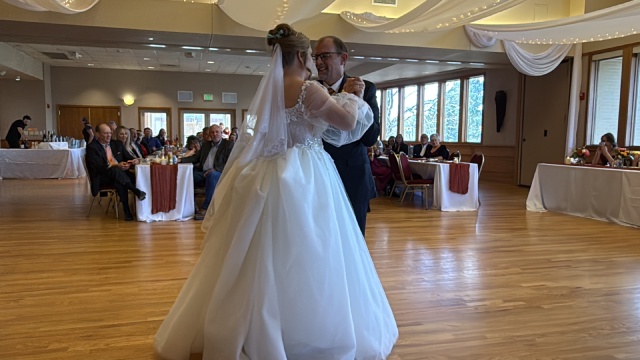2025/11(November)/McKenzie-Ben-Wedding/640x480_2025-11-08-McKenzie-BenBeatty-Wedding-022-Father-Daughter-Dance.JPG