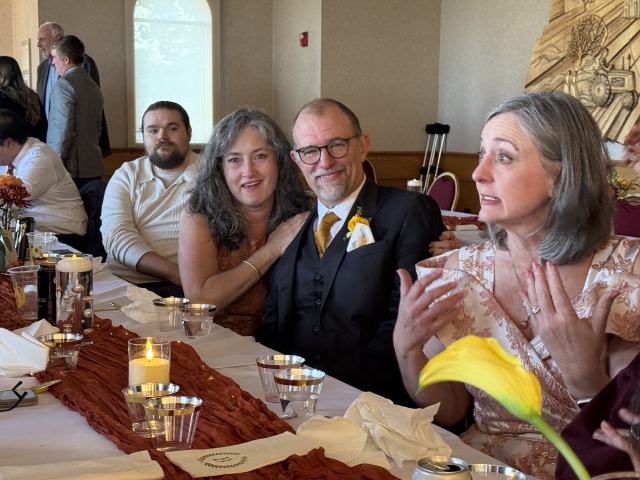 2025/11(November)/McKenzie-Ben-Wedding/640x480_2025-11-08-McKenzie-BenBeatty-Wedding-053-Zen-Suzi-Ren-Marci-GOOD.JPG
