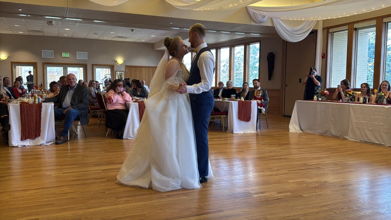 2025/11(November)/McKenzie-Ben-Wedding/800x600_2025-11-08-McKenzie-BenBeatty-Wedding-018-First-Dance.JPG
