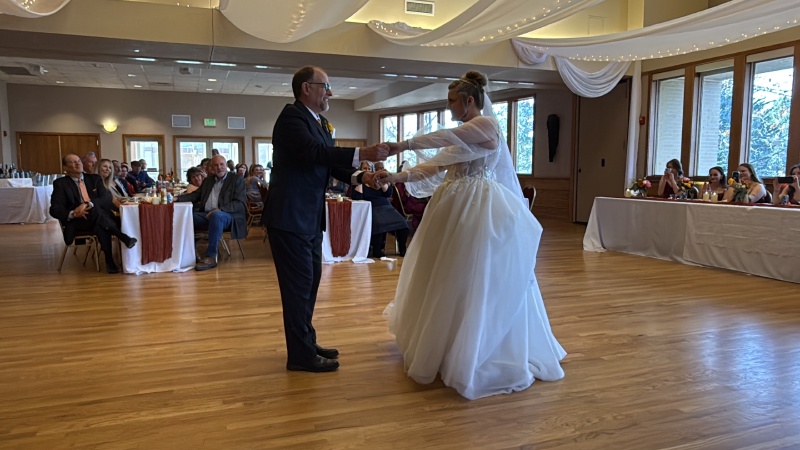2025/11(November)/McKenzie-Ben-Wedding/800x600_2025-11-08-McKenzie-BenBeatty-Wedding-027-Father-Daughter-Dance.JPG