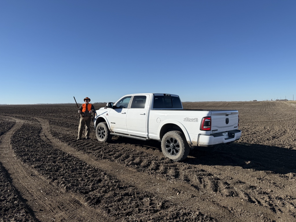 2025-11-13-SD-Pheasant-Hunting-47-Mike.JPG