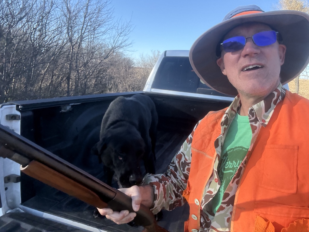 2025/11(November)/SD-Pheasant-Hunting/1024x768_2025-11-13-SD-Pheasant-Hunting-50-Travis-Sadie.JPG