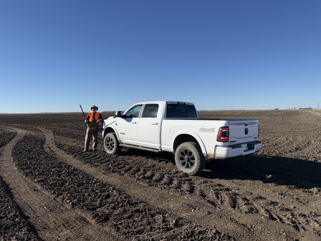 2025-11-13-SD-Pheasant-Hunting-47-Mike.JPG