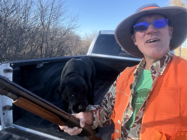 2025/11(November)/SD-Pheasant-Hunting/640x480_2025-11-13-SD-Pheasant-Hunting-50-Travis-Sadie.JPG