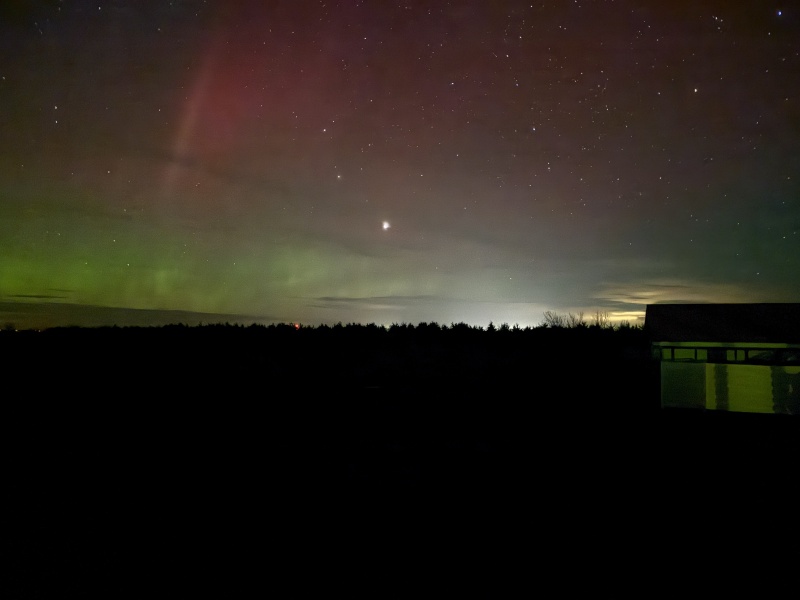 2025/11(November)/SD-Pheasant-Hunting/800x600_2025-11-12-SD-Pheasant-Hunting-44-Aurora-Borealis.JPG