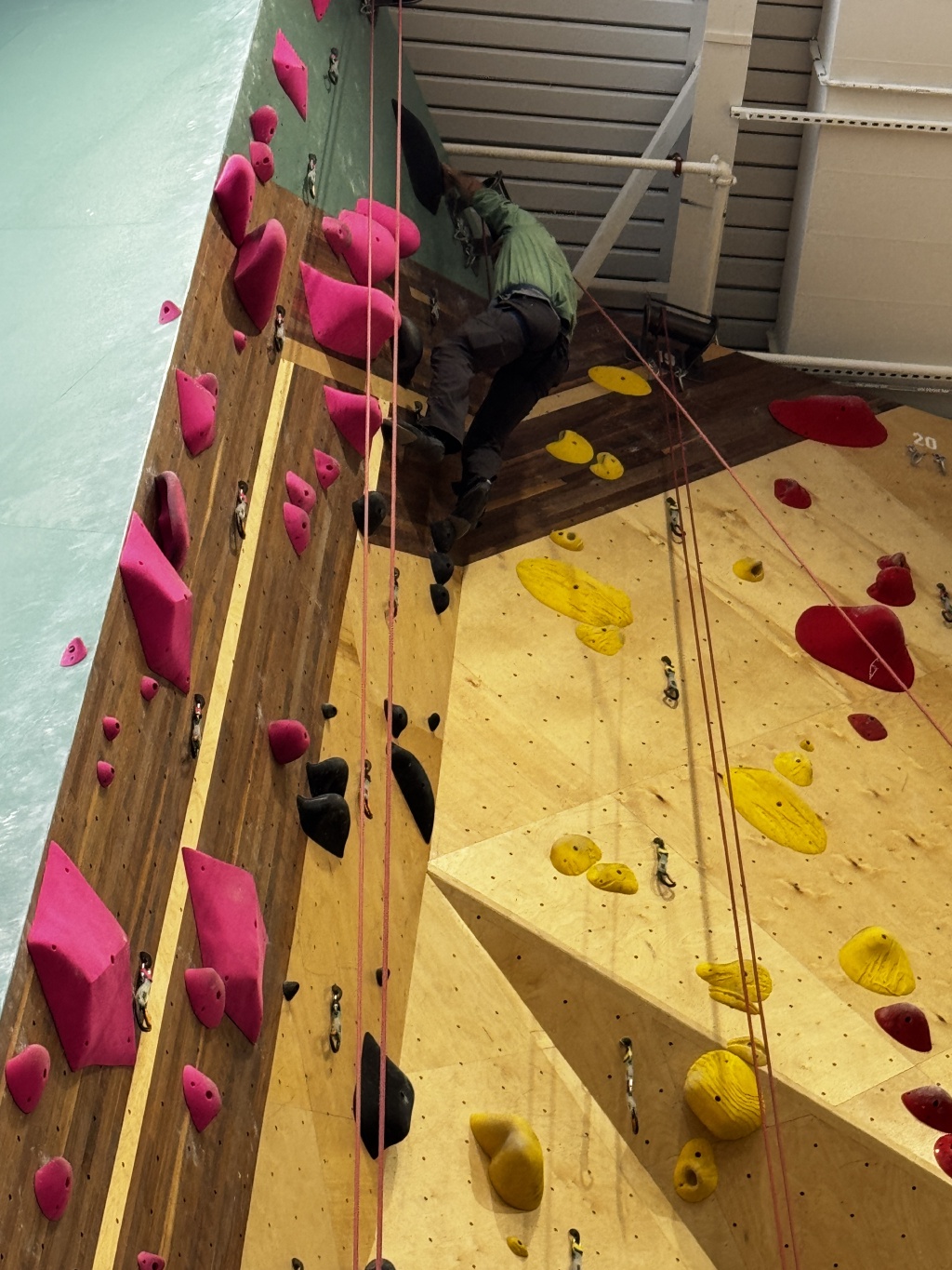 2025/11(November)/Thanksgiving/1024x768_2025-12-01-Indoor-Climbing-70-Travis.JPG