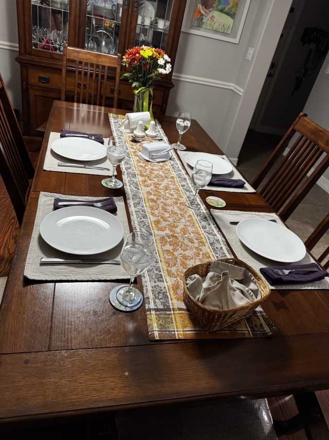 2025/11(November)/Thanksgiving/2025-11-21-Thanksgiving-01.JPG